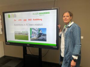 Unsere neue FAHRLEHRERIN